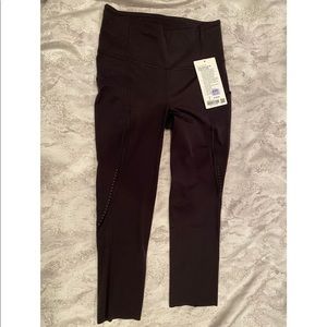 Lululemon Fast and Free Crop 21” Elite Size 6
